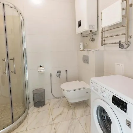 Sun Apartment *