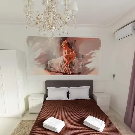 Sun Apartment *