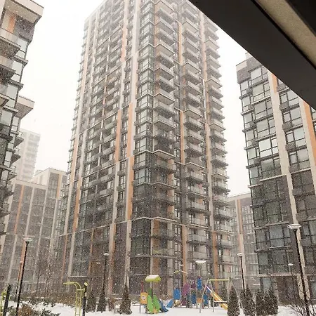 Sun Apartment *
